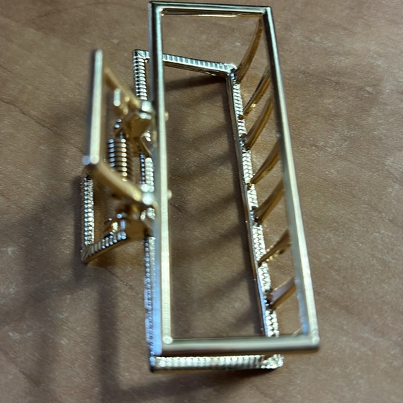 #004 Mini Square Metal Hair Claw Clip - Picture 3 of 4